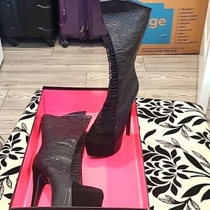 London Trash Black Heeled Boots